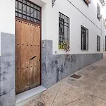 Bhost - La Catedral Apartment *